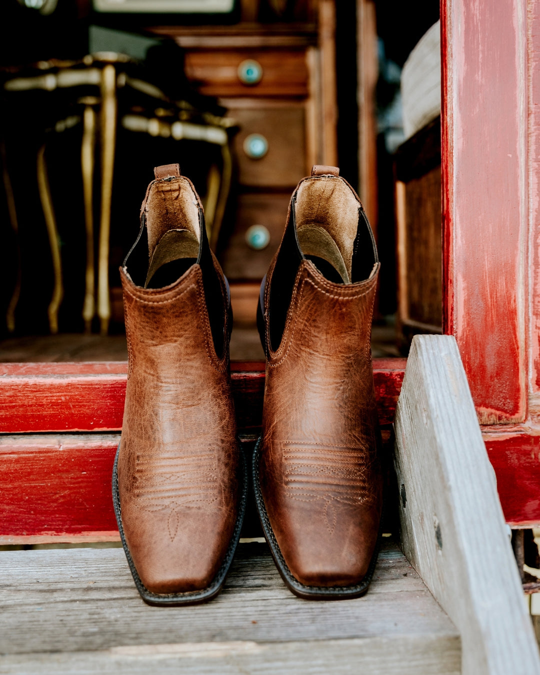 Top-down view of Ariat Booker Ultra men’s western boot in brown